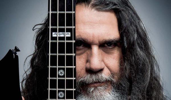 Tom Araya vocalista de Slayer recibe homenaje por parte de la Cámara